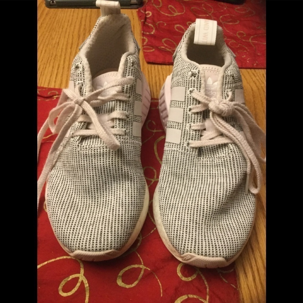 Adidas Boost La Marque Aux 3 Bandes SHW 675001 Shoes Athletic Size 6